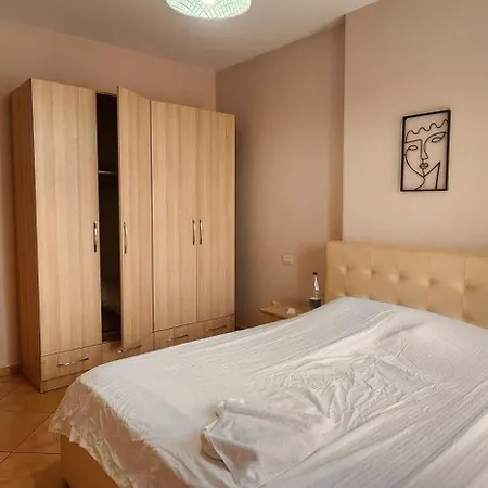 Egnatia Comfort شقة